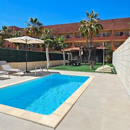 Apartamentos Paraiso Vera Playa: Beachfront with Private Pool and Garden Exterior photo