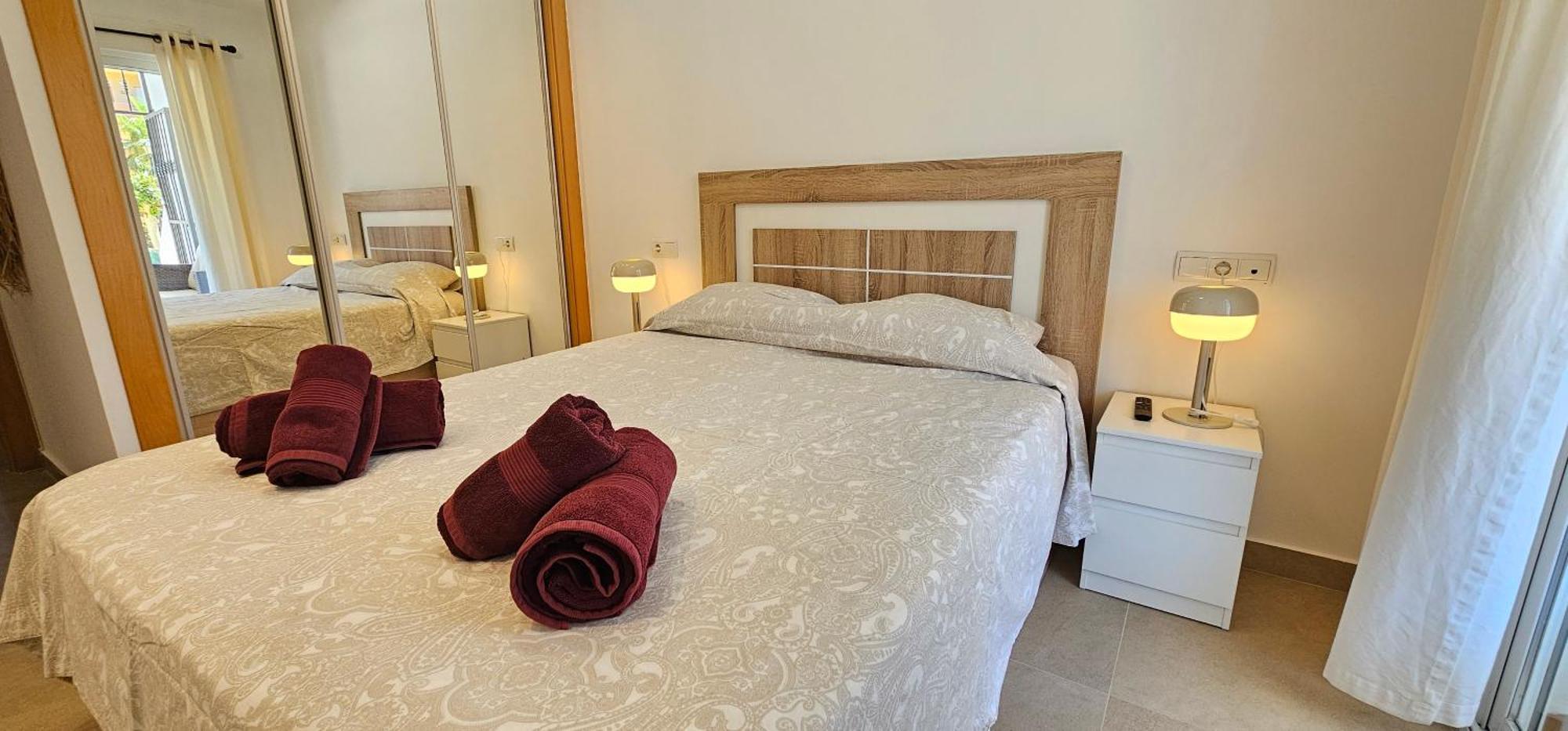 Apartamentos Paraiso Vera Playa: Beachfront with Private Pool and Garden Exterior photo
